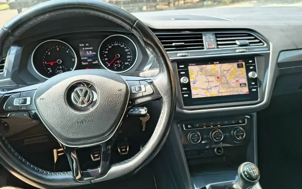 Gebraucht VW Tiguan Join 150 PS (110 kW) 2018 Rot SUV