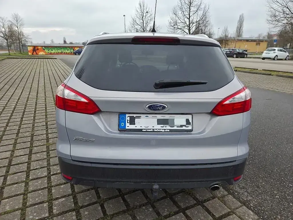 Gebraucht Ford Focus Titanium 163 PS (119 kW) 2013 Grau Limousine