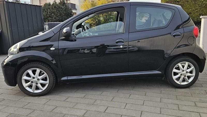 Gebraucht Toyota Aygo Cool 68 PS (50 kW) 2009 Midnight black Kleinwagen