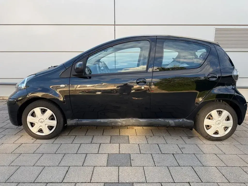 Gebraucht Toyota Aygo Cool 68 PS (50 kW) 2009 Schwarz Kleinwagen