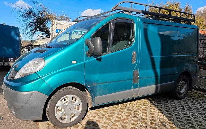 Gebraucht Renault Trafic 117 PS (86 kW) 2009 Grün Van / Kleinbus