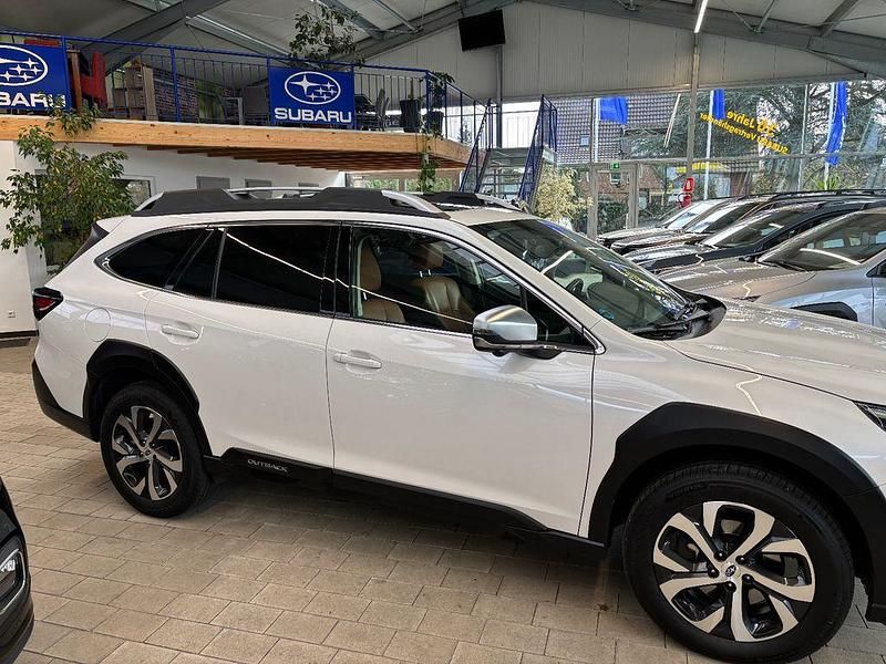 Gebraucht Subaru Outback Platinum 169 PS (124 kW) 2022 Weiß Kombi
