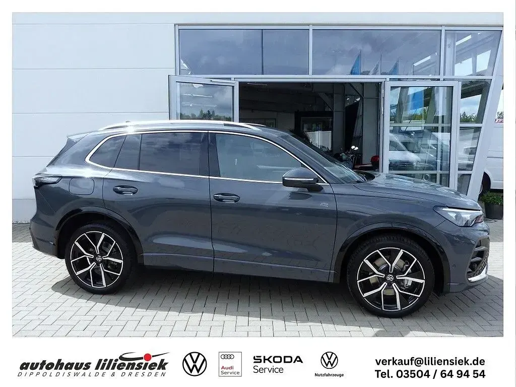 Gebraucht VW Tiguan R-line 150 PS (110 kW) 2025 Grau SUV