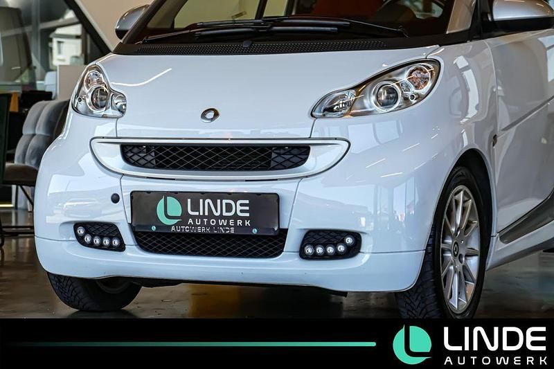 Gebraucht Smart ForTwo Cabrio Passion 84 PS (61 kW) 2011 Weiß Cabrio