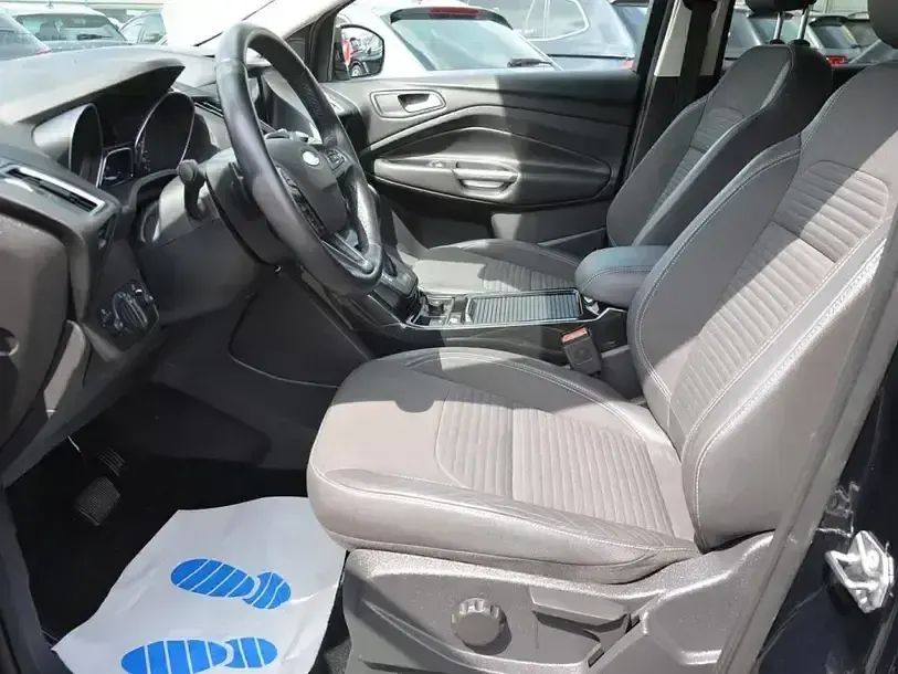 Gebraucht Ford Kuga Titanium 175 PS (128 kW) 2018 Schwarz SUV