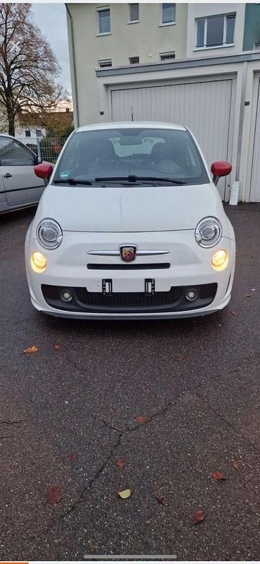 Gebraucht Abarth 500 135 PS (99 kW) 2010 Weiß Kleinwagen