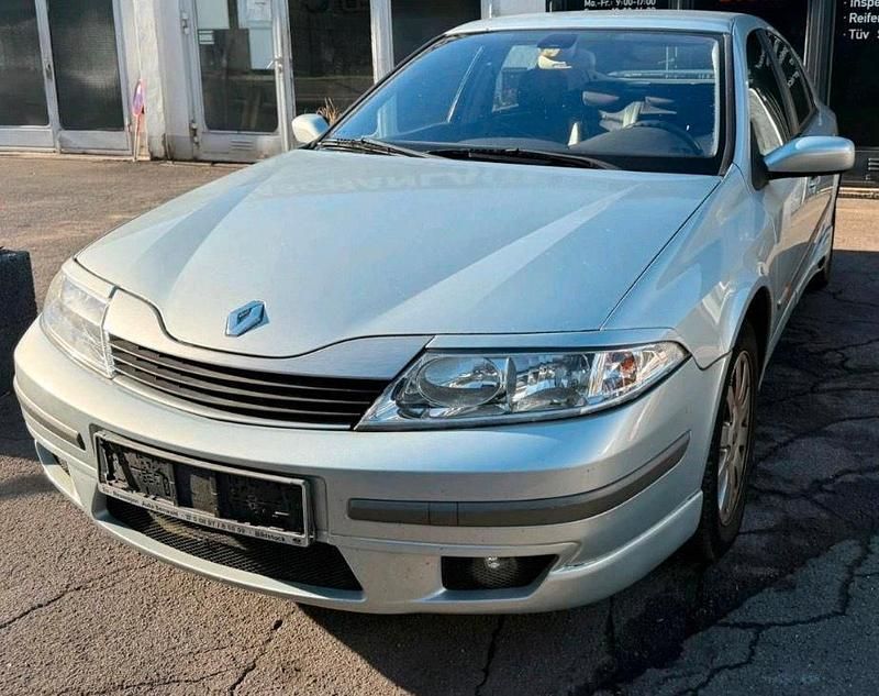 Silber Gebraucht 2003 Renault Laguna II Limousine | 1.300 € (Fairer Preis) - Bild 1/4