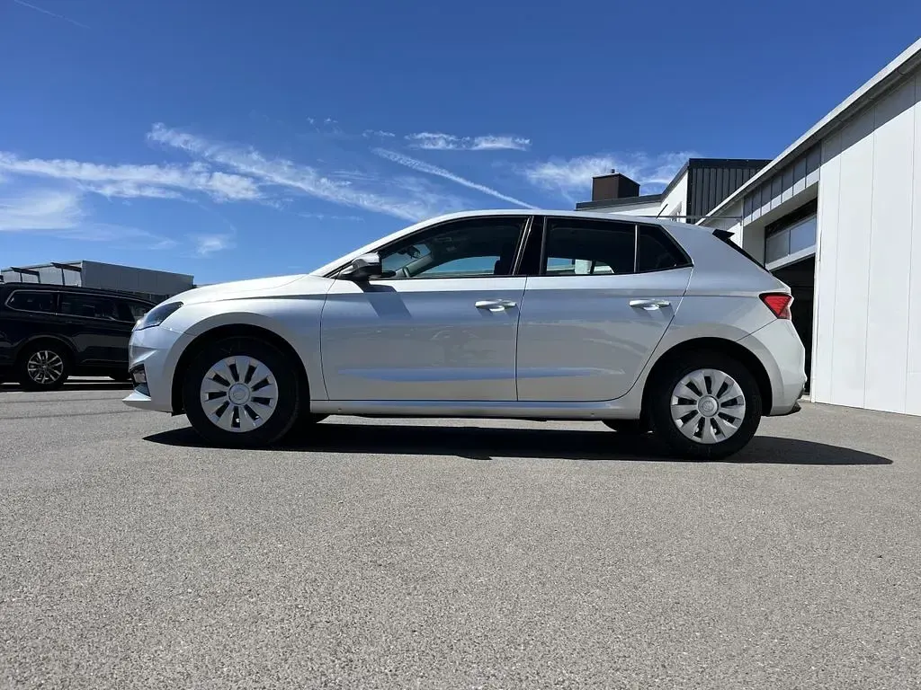 Używany Skoda Fabia Active 65 KM (47 kW) 2022 Srebrny Hatchback