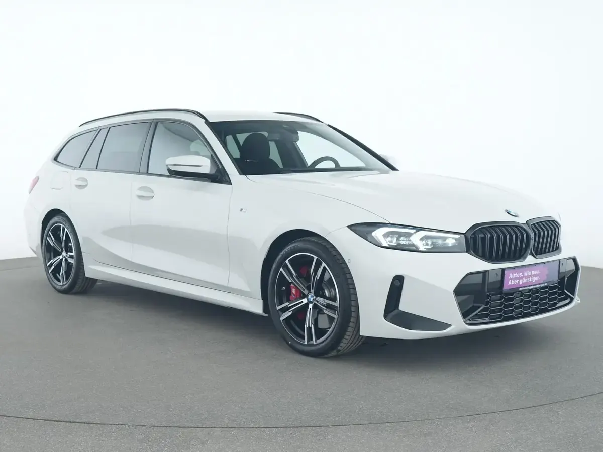 Gebraucht BMW 320 M Sport 184 PS (135 kW) 2025 Alpinweiss Limousine
