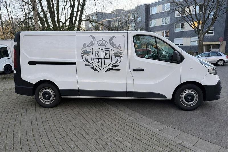 Gebraucht Renault Trafic Komfort 116 PS (85 kW) 2016 Weiß Van / Kleinbus