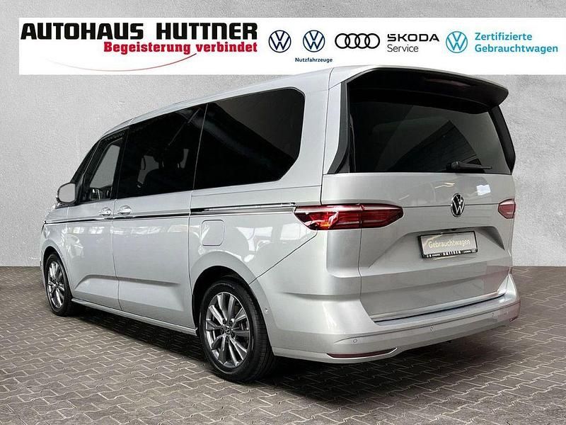 Gebraucht VW Multivan Style 150 PS (110 kW) 2025 Silber Van