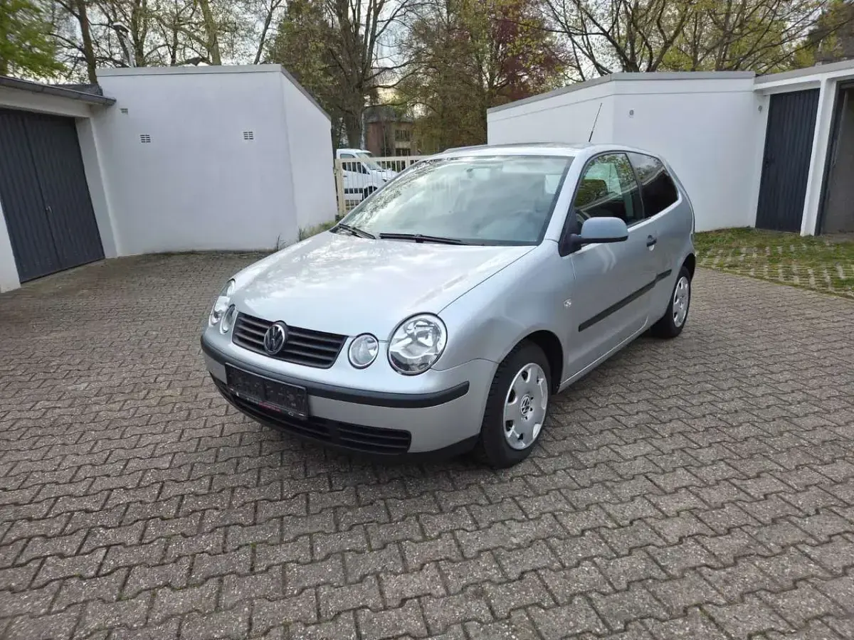 Gebraucht VW Polo Comfortline 64 PS (47 kW) 2002 Silber Kleinwagen