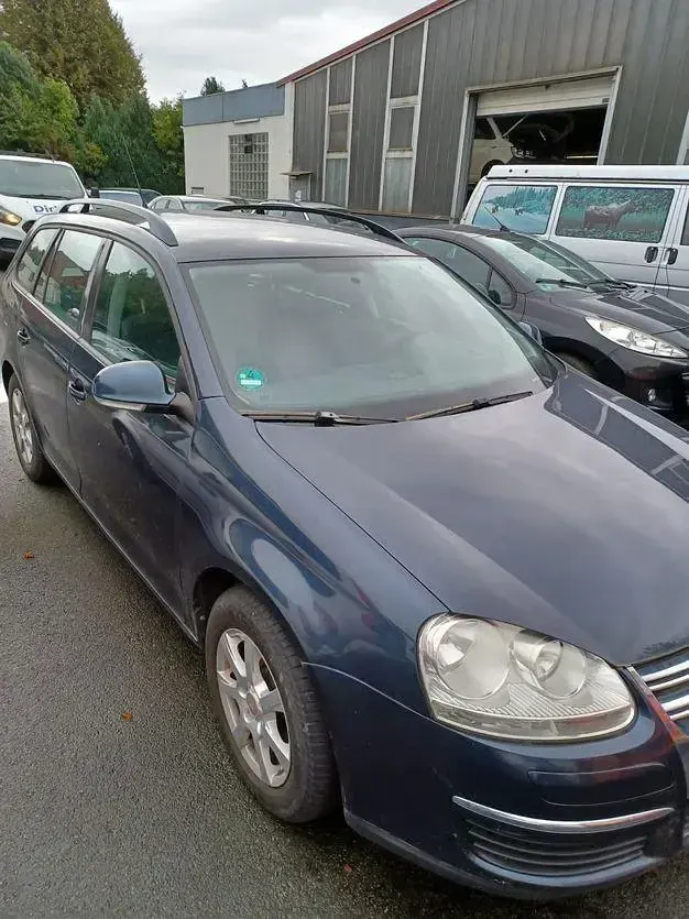 Gebraucht VW Golf VI 105 PS (77 kW) 2008 Blau Kleinwagen