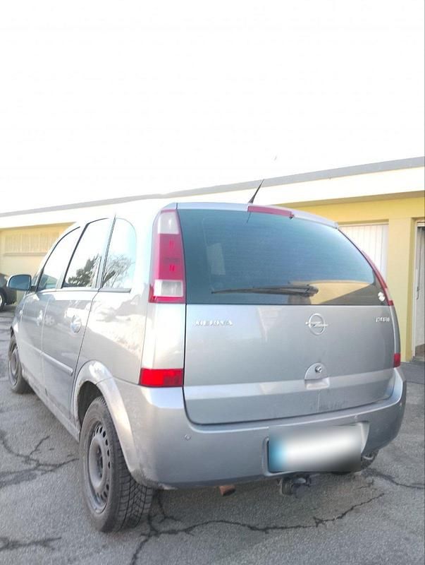 Gebraucht Opel Meriva 101 PS (74 kW) 2004 Silber Van / Kleinbus
