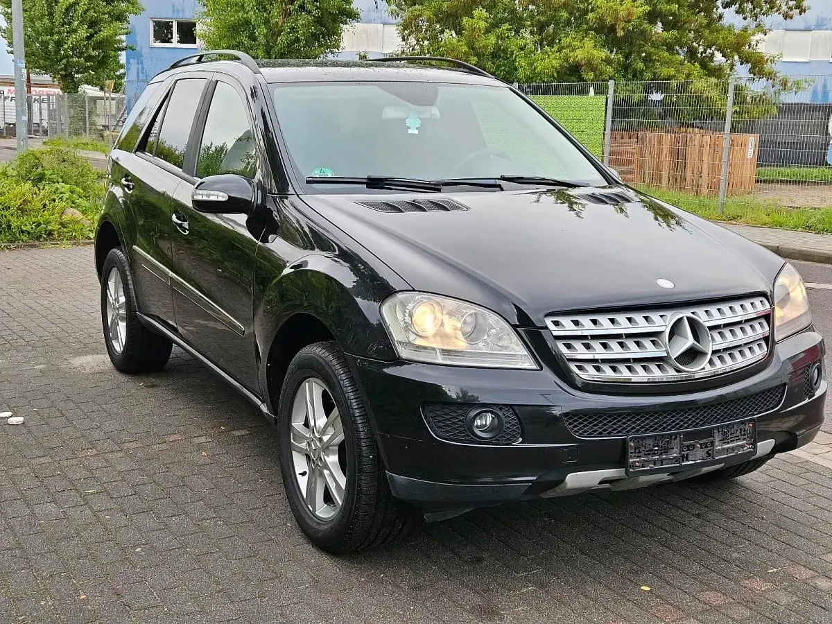 Gebraucht Mercedes ML320 224 PS (164 kW) 2006 Schwarz SUV