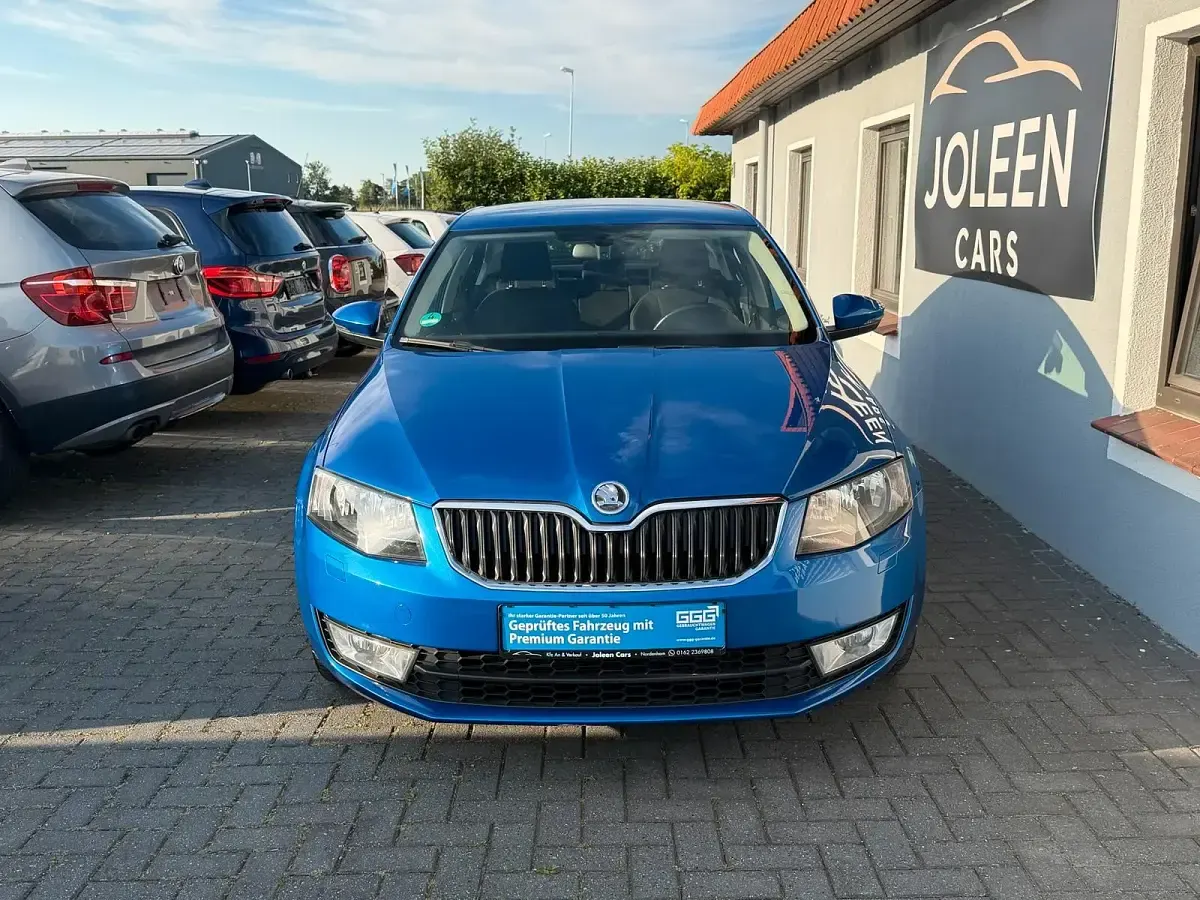 Gebraucht Skoda Octavia Ambition 179 PS (131 kW) 2013 Blau Limousine