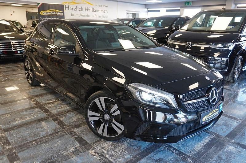 Gebraucht Mercedes A160 102 PS (75 kW) 2015 Schwarz Limousine
