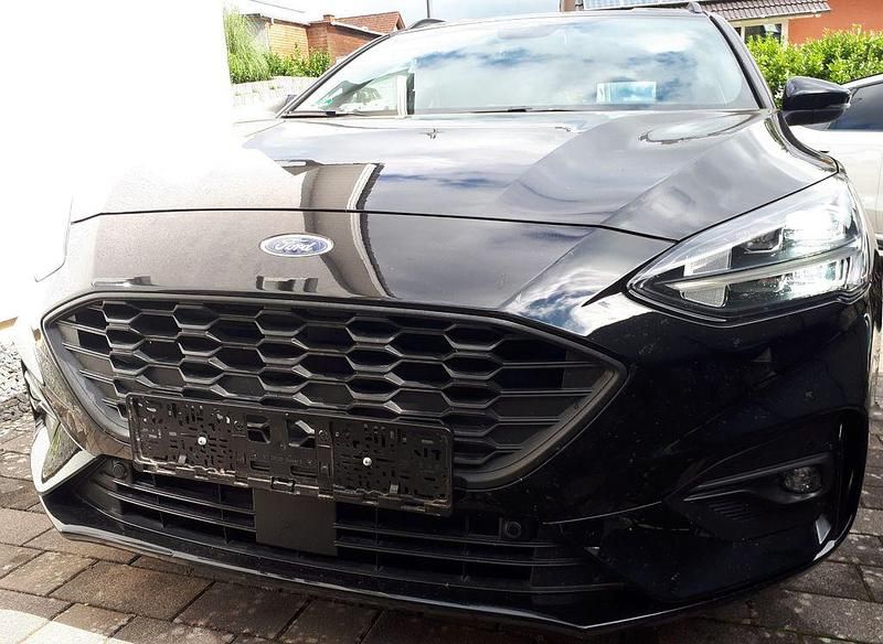Gebraucht Ford Focus ST-Line 120 PS (88 kW) 2022 Schwarz Kombi
