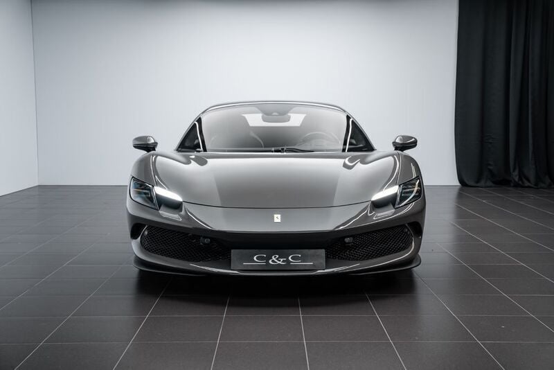 Nouă Ferrari 296 829 CP (609 kW) 2025 Gri Cabrio