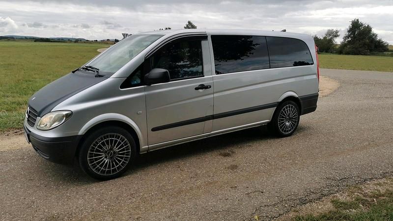 Gebraucht Mercedes Vito 200 PS (147 kW) 2009 Silber Van