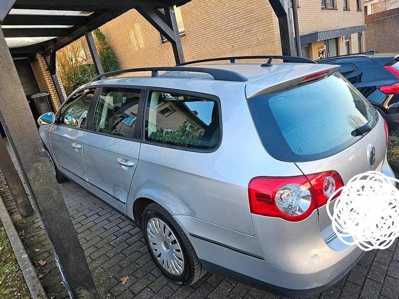 Usata VW Passat 140 CV (102 kW) 2009 Grigio Station wagon