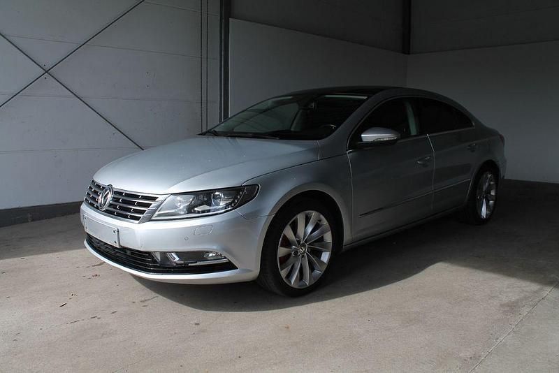 Second-hand VW Passat 184 CP (135 kW) 2018 Argintiu Berlinǎ
