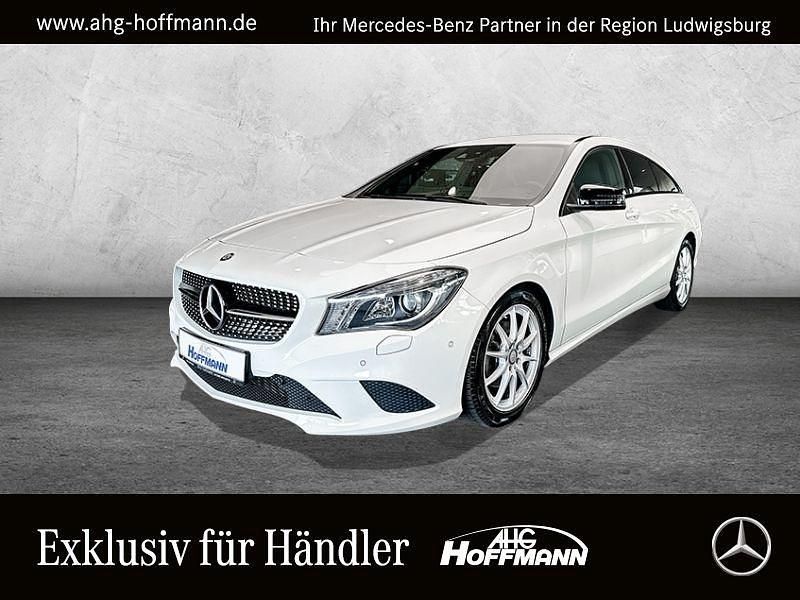 Weiß Gebraucht 2015 Mercedes CLA200 Shooting Brake Urban Kombi | 17.260 € (Fairer Preis) - Bild 1/4