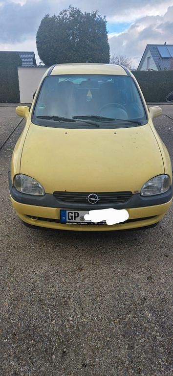 Gelb Gebraucht 2000 Opel Corsa Edition Limousine | 1.200 € (Fairer Preis) - Bild 1/4