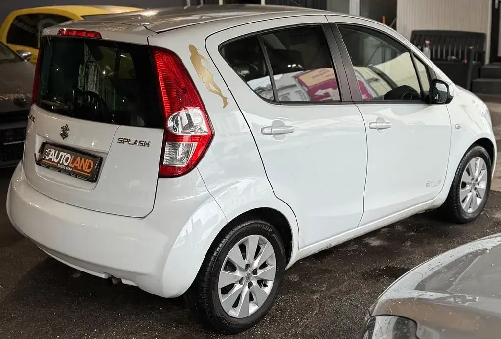 Gebraucht Suzuki Splash 86 PS (63 kW) 2010 Weiß Kleinwagen