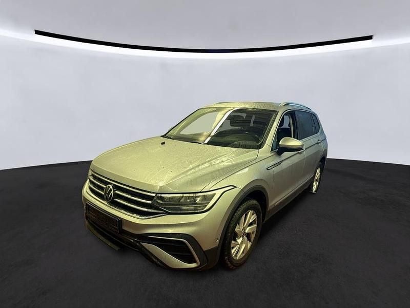 Gebraucht VW Tiguan Allspace Life 150 PS (110 kW) 2022 Silber SUV