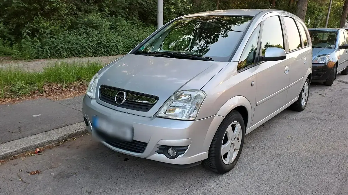Gebraucht Opel Meriva 105 PS (77 kW) 2007 Silber Van / Kleinbus