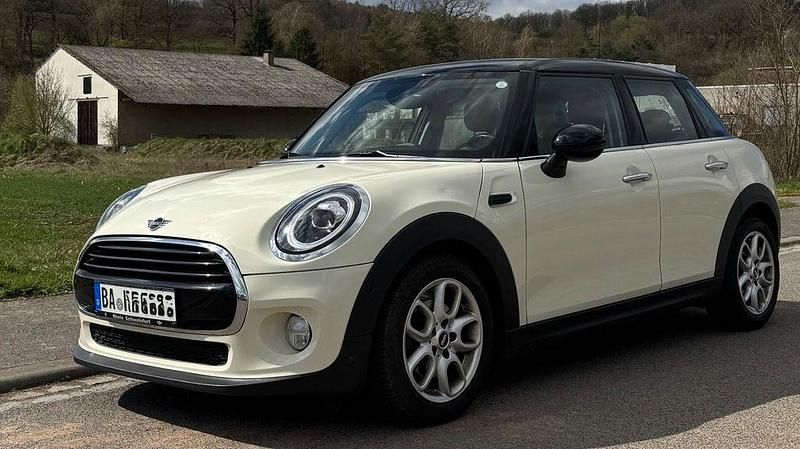 Gebraucht Mini Cooper Chili 136 PS (100 kW) 2018 Weiß Kleinwagen