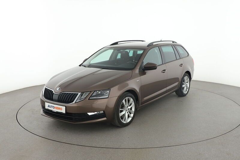 Braun Gebraucht 2018 Skoda Octavia Clever Kombi | 17.110 € (Teuer) - Bild 1/4