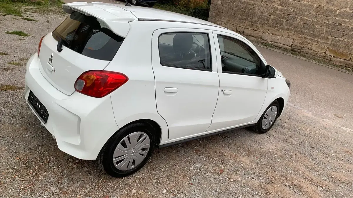 Gebraucht Mitsubishi Space Star 71 PS (52 kW) 2020 Weiß Kleinwagen