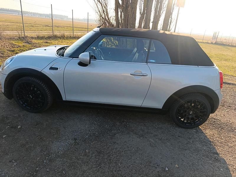 Gebraucht Mini Cooper Cabriolet 115 PS (84 kW) 2018 Silber Cabrio