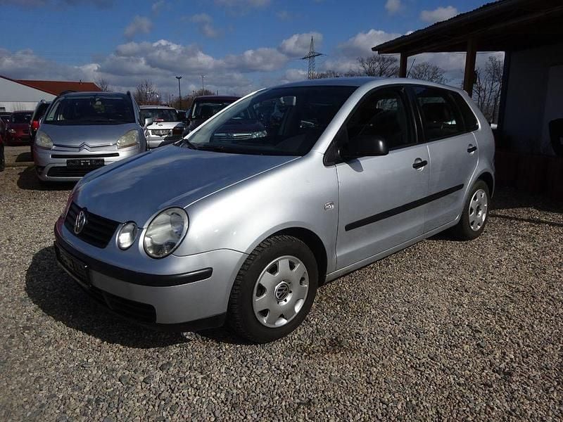 Gebraucht VW Polo 64 PS (47 kW) 2004 Silber Kleinwagen