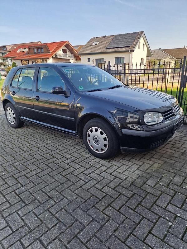 Gebraucht VW Golf IV 101 PS (74 kW) 2000 Schwarz Kleinwagen