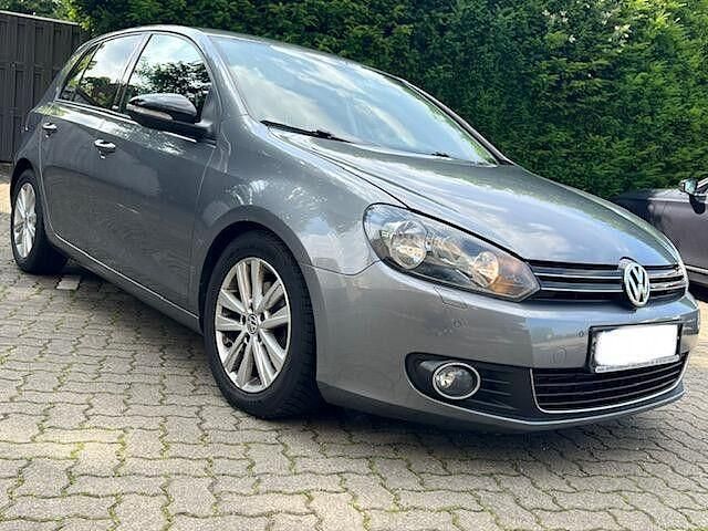 Grau Gebraucht 2011 VW Golf VI Style Kleinwagen | 5.990 € (Fairer Preis) - Bild 1/4