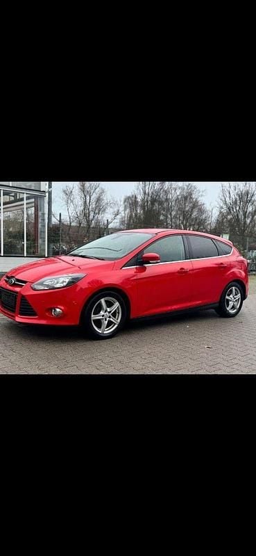 Gebraucht Ford Focus 150 PS (110 kW) 2012 Rot Limousine