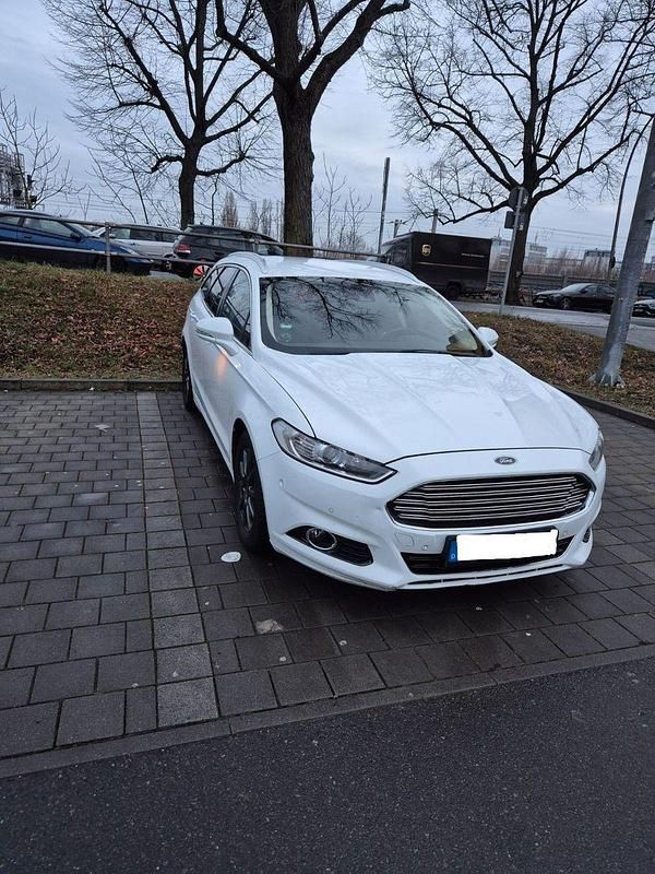Gebraucht Ford Mondeo Titanium 150 PS (110 kW) 2015 Weiß Kombi
