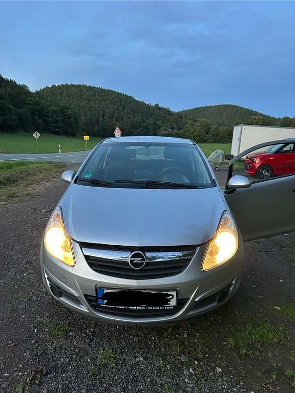 Grau Gebraucht 2009 Opel Corsa Edition Limousine | 1.900 € (Superpreis) - Bild 1/4