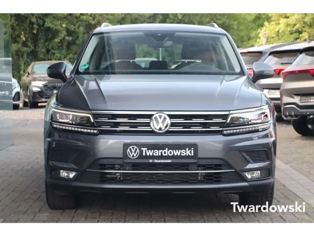 Gebraucht VW Tiguan Highline 150 PS (110 kW) 2020 Grau SUV
