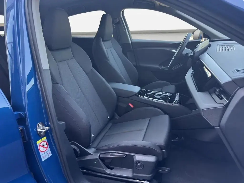 Gebraucht Audi Q6 Sportback e-tron Comfort 185 kW (252 PS) 2025 Ascariblau metallic SUV