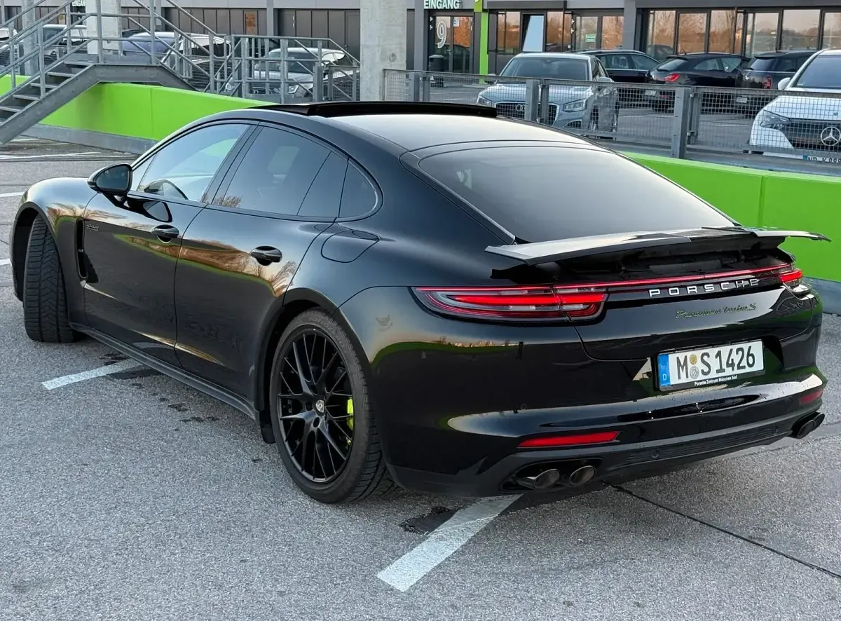 Gebraucht Porsche Panamera Turbo S E-Hybrid 680 PS (500 kW) 2020 Schwarz Kleinwagen