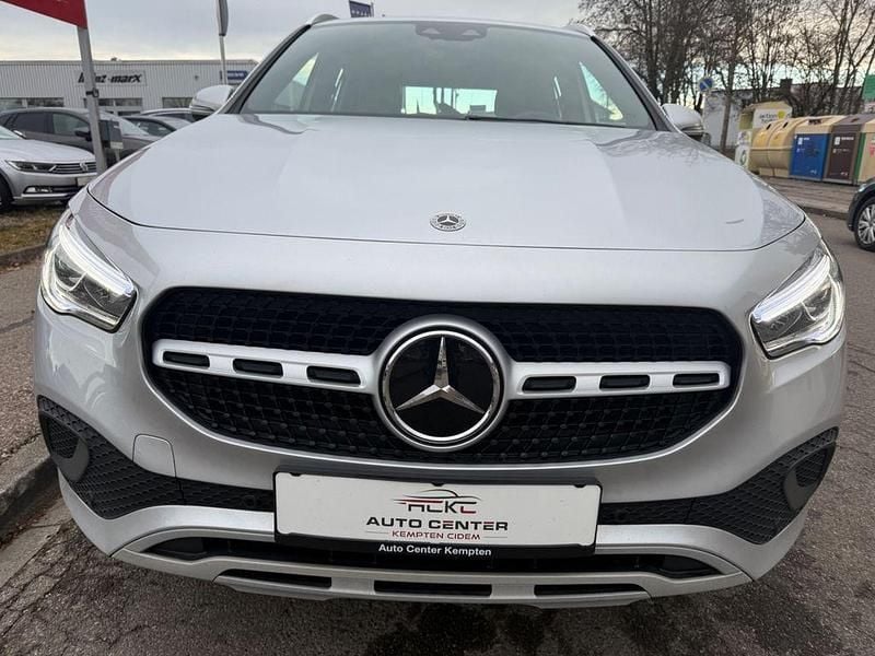 Gebraucht Mercedes GLA220 190 PS (139 kW) 2021 Silber SUV
