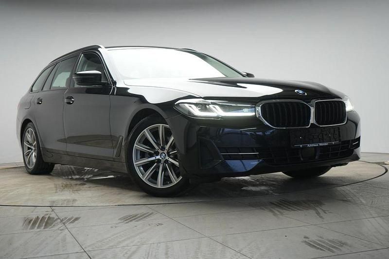 Gebraucht BMW 520 M Sport 190 PS (139 kW) 2022 Schwarz Kombi