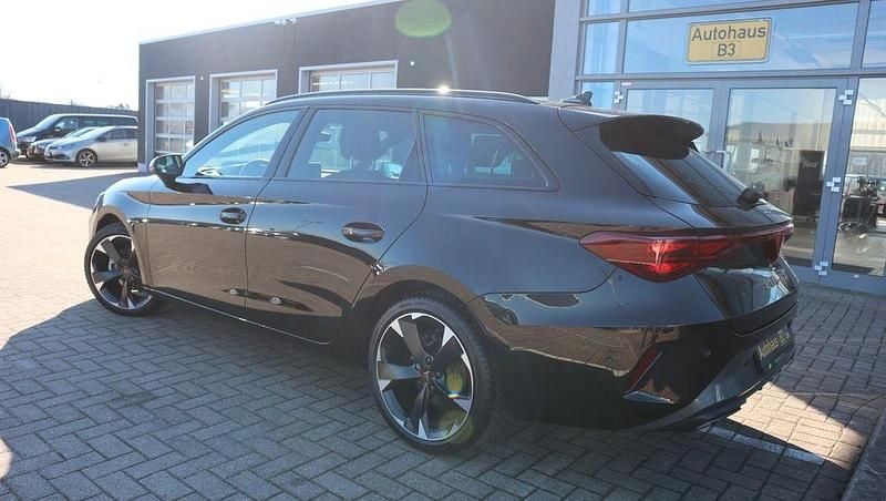Gebraucht Cupra Leon 150 PS (110 kW) 2024 Schwarz Limousine