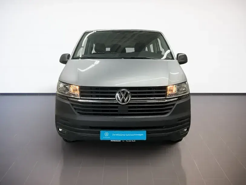 Gebraucht VW Caravelle Trendline 150 PS (110 kW) 2023 Silber Van
