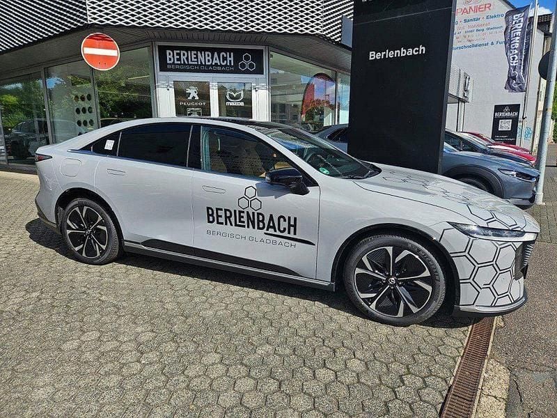 Grau Gebraucht 2025 Mazda 6e Takumi-Line Limousine | 36.660 € (Guter Preis) - Bild 1/4