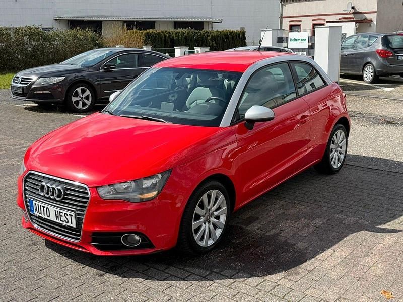 Gebraucht Audi A1 Attraction 86 PS (63 kW) 2011 Rot Kleinwagen